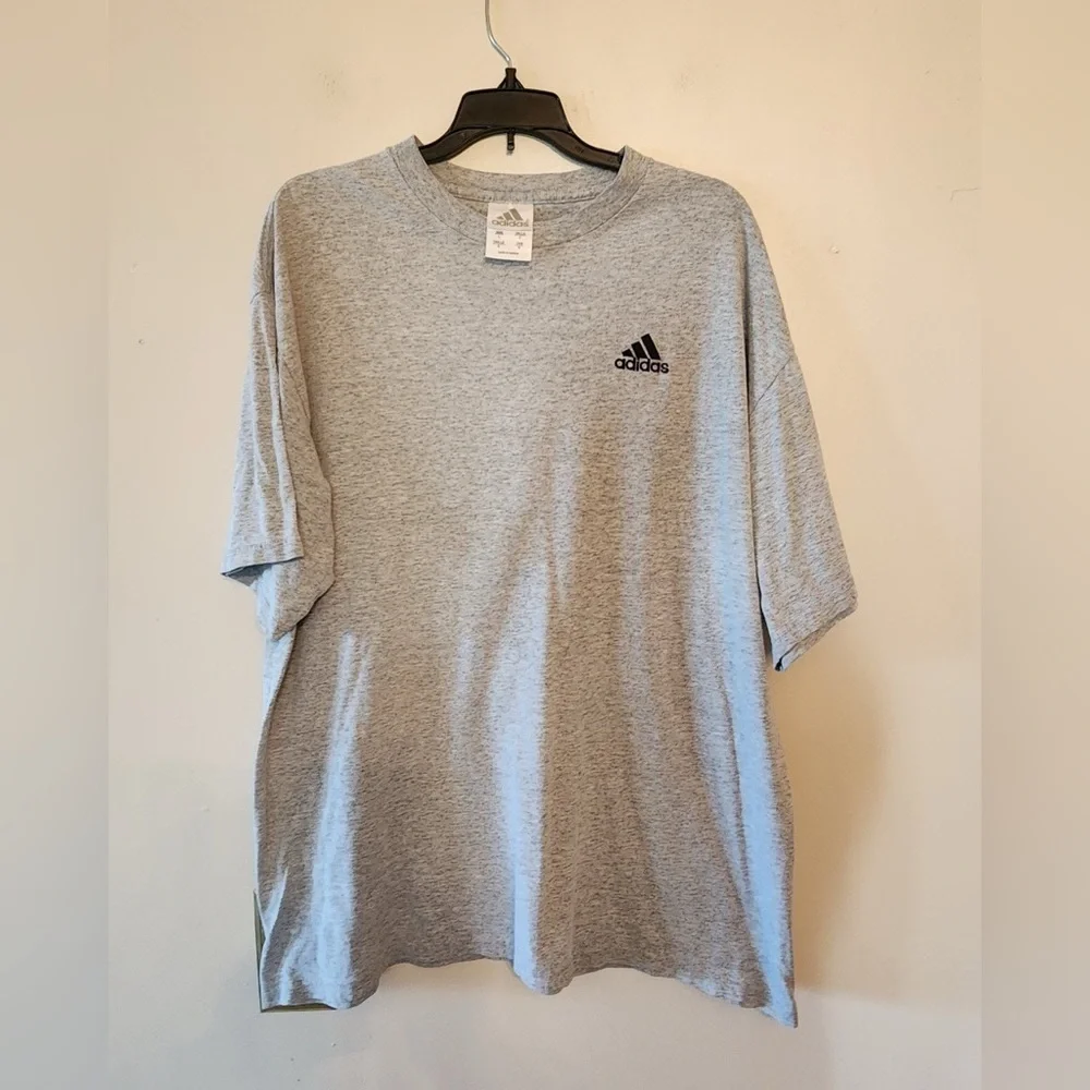 Adidas Y2K Gray Short Sleeve Size mens large Embroidered Chest Logo Shirt